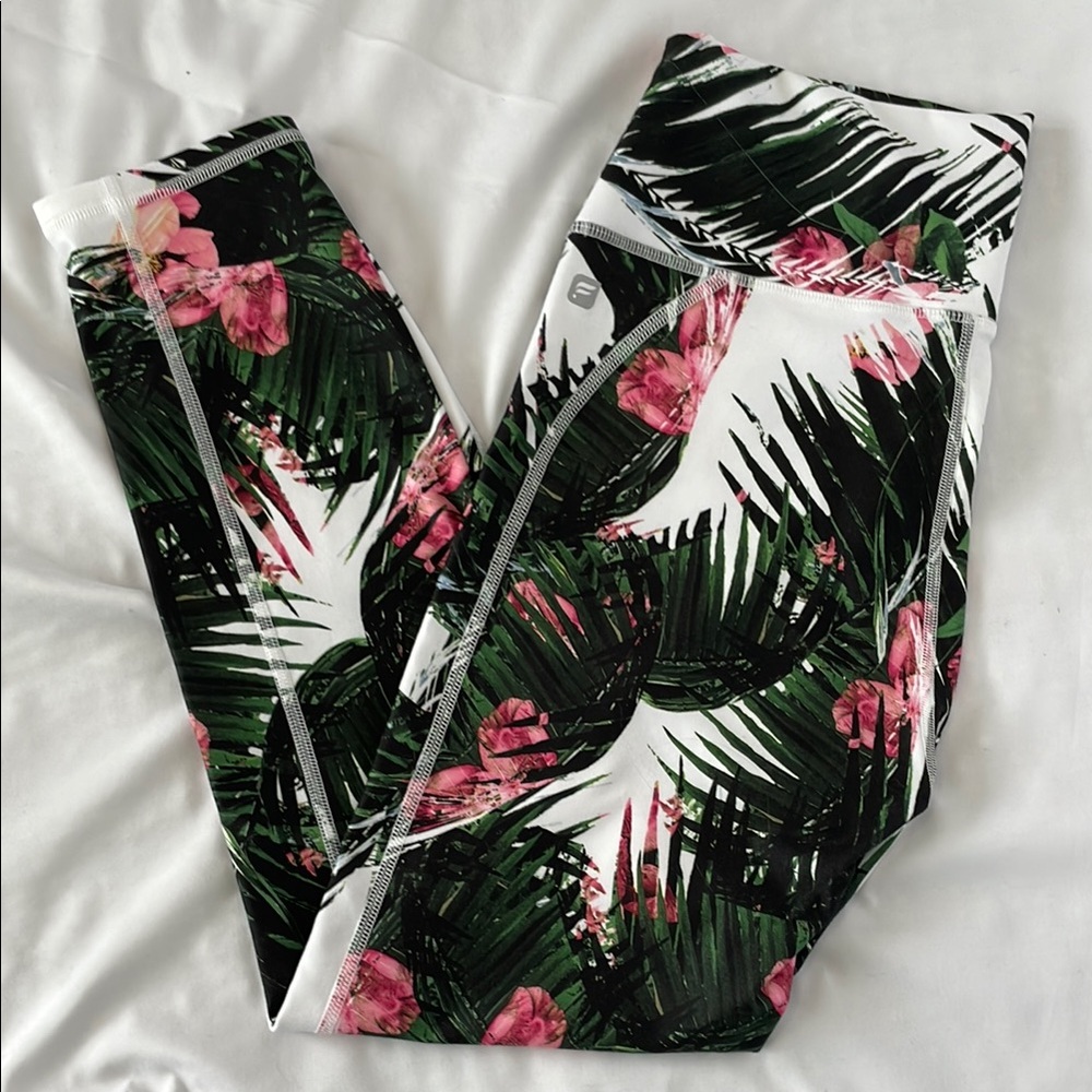 Fabletics High Waisted Powerhold Legging Tropical Floral White/Green Crop Size 8 - Picture 4 of 8